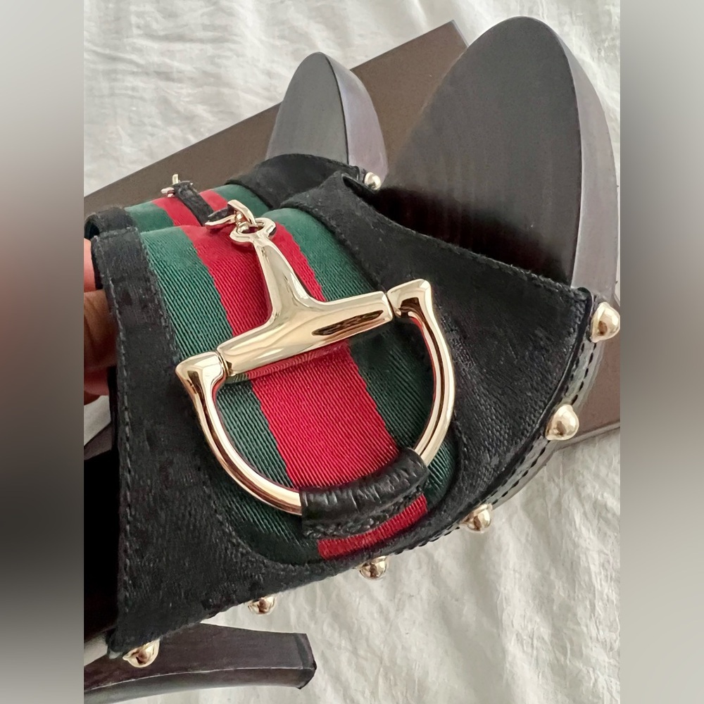 👑✅PRICE FIRM✅ AUTHENTIC Gucci Web Horsebit Black Heels - Picture 7 of 17
